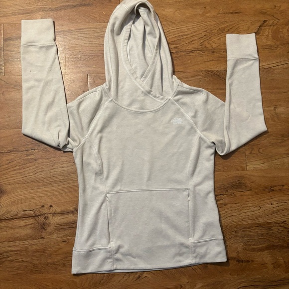 North Face FlashDry Tan Hoodie: Ultimate Performance Meets Everyday Comfort - Picture 1 of 8